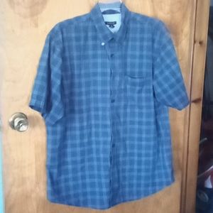 Van Heusen short sleeve shirt